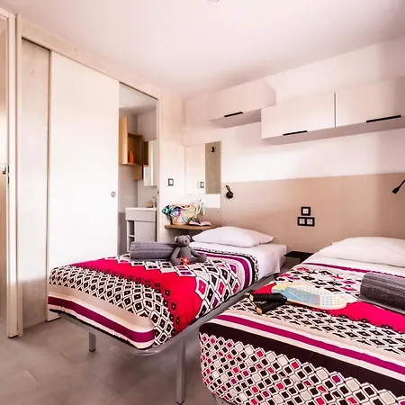 Les Sables D'or مكان تخييم 4*