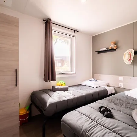 Les Sables D'or 4* آجد