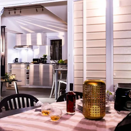 مكان تخييم Les Sables D'or آجد