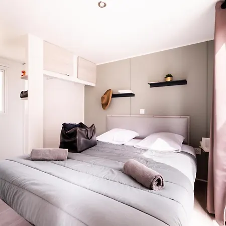 Les Sables D'or Parque de Campismo 4*