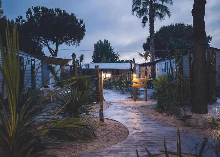 Les Sables D'or مكان تخييم 4*