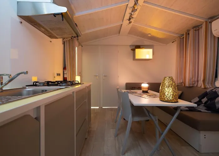 Les Sables D'or آجد