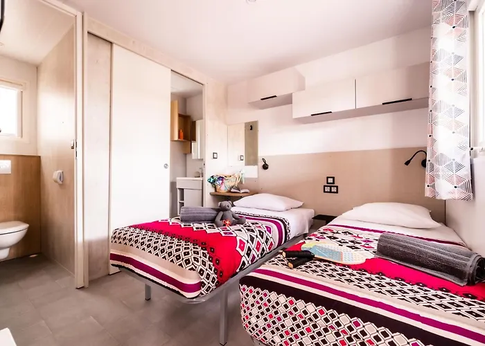 Les Sables D'or مكان تخييم 4*