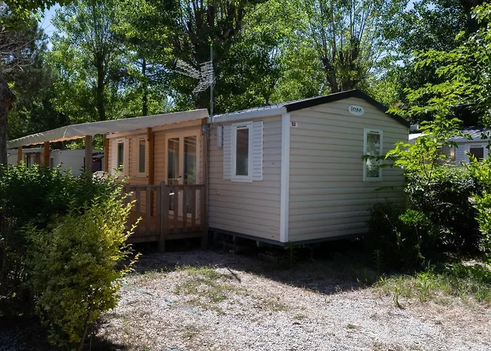 Les Sables D'or مكان تخييم آجد