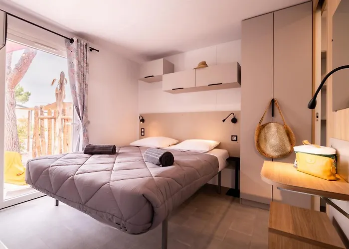 Les Sables D'or مكان تخييم