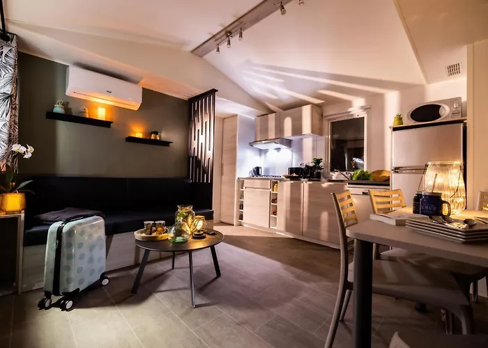 مكان تخييم Les Sables D'or 4*